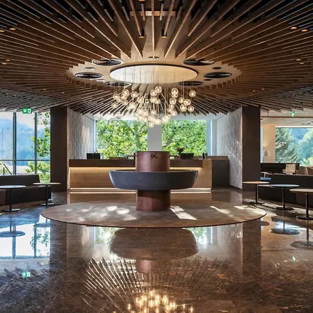 Park - Sava & Hotel Bled