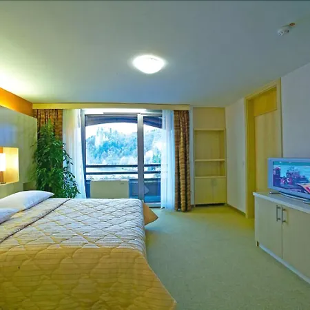 Park - Sava & 4* Bled