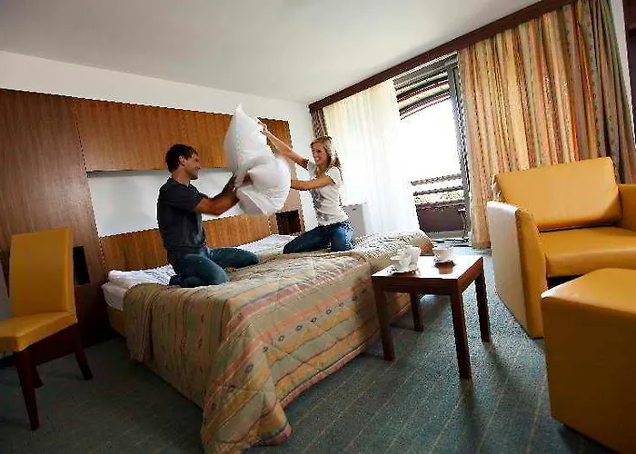 Park - Sava & Hotel Bled